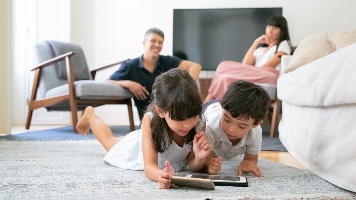 Sedentarismo, Sono e Ecrãs: um guia essencial para Pais